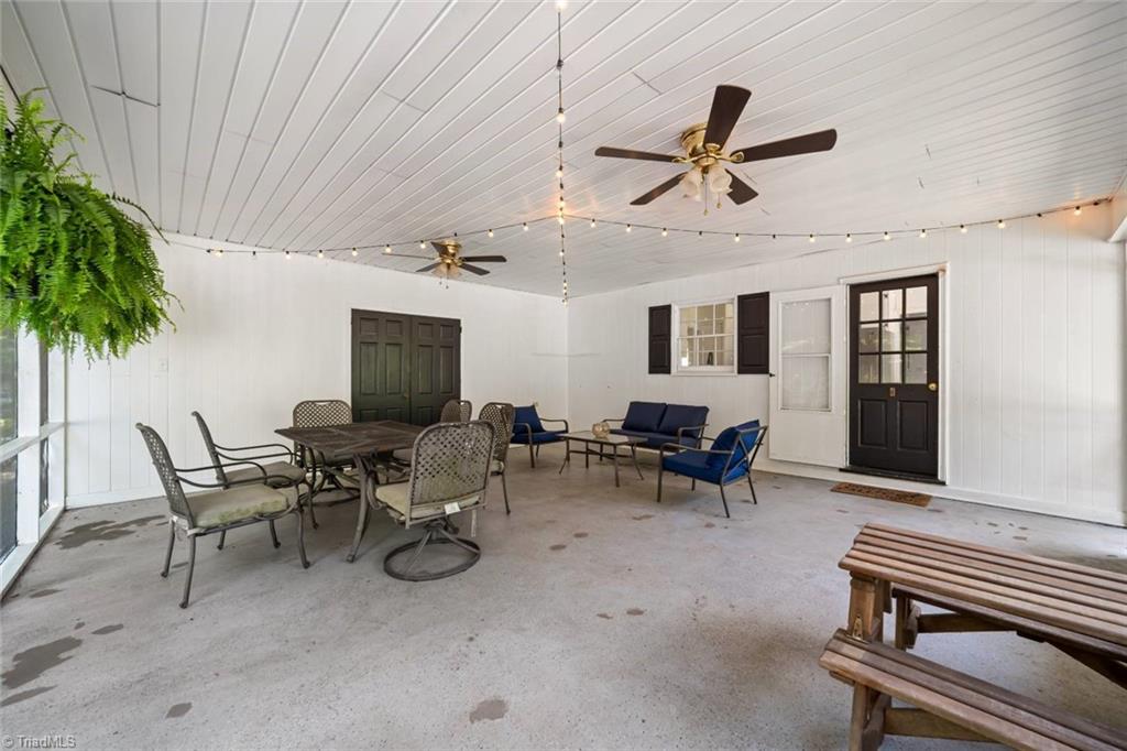 Pfafftown, North Carolina 27040, United States, 3 Bedrooms Bedrooms, ,3 BathroomsBathrooms,Residential,Pending,154076