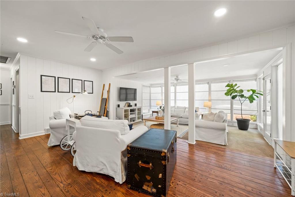 Pfafftown, North Carolina 27040, United States, 3 Bedrooms Bedrooms, ,3 BathroomsBathrooms,Residential,Pending,154076