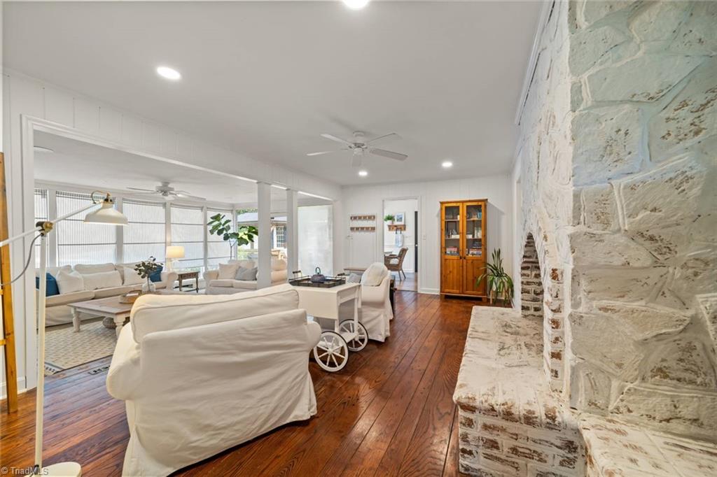 Pfafftown, North Carolina 27040, United States, 3 Bedrooms Bedrooms, ,3 BathroomsBathrooms,Residential,Pending,154076