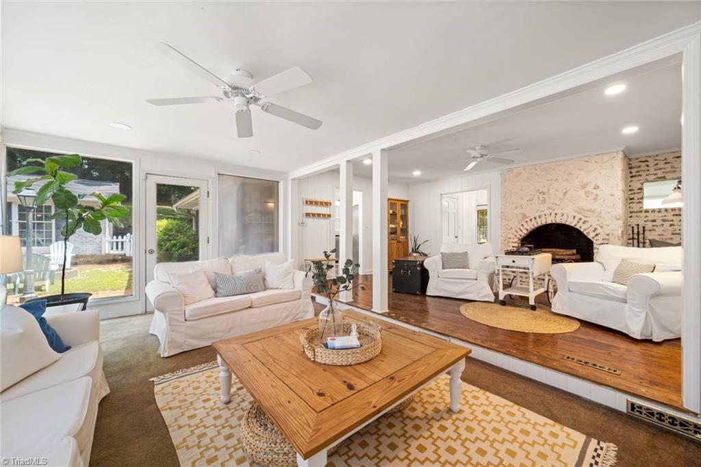 Pfafftown, North Carolina 27040, United States, 3 Bedrooms Bedrooms, ,3 BathroomsBathrooms,Residential,Pending,154076