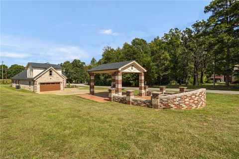 A home in Thomasville