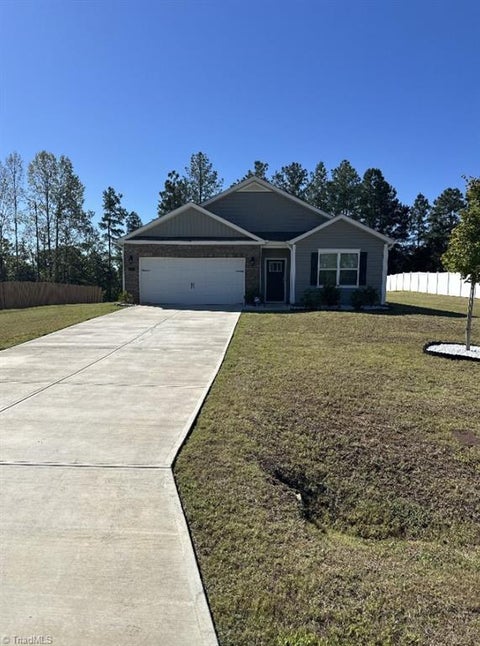 Homes For Sale - 155 Crestview Lane<br/> Lexington, NC 27295