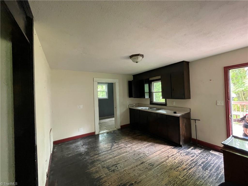 305 E 2nd Street, Lexington, North Carolina image 5