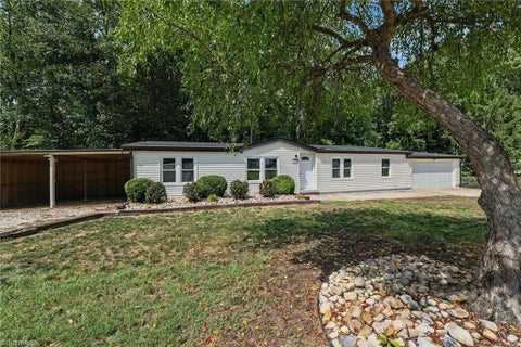 Mobile Home For Sale - 4401 Green Cove Court<br/> Winston-Salem, NC 27107
