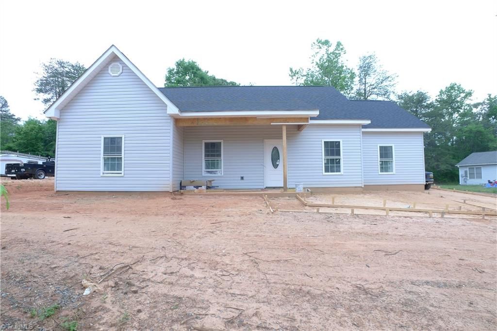 Photo of 185 Creekside Drive, Mocksville, NC 27028 (MLS # 1218854)