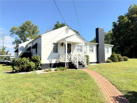 Homes For Sale - 750 Elk Spur Street<br/> Elkin, NC 28621