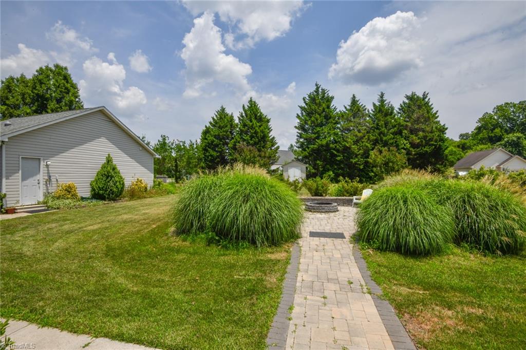 Reidsville, North Carolina 27320, United States, 3 Bedrooms Bedrooms, ,3 BathroomsBathrooms,Residential,Active,158124