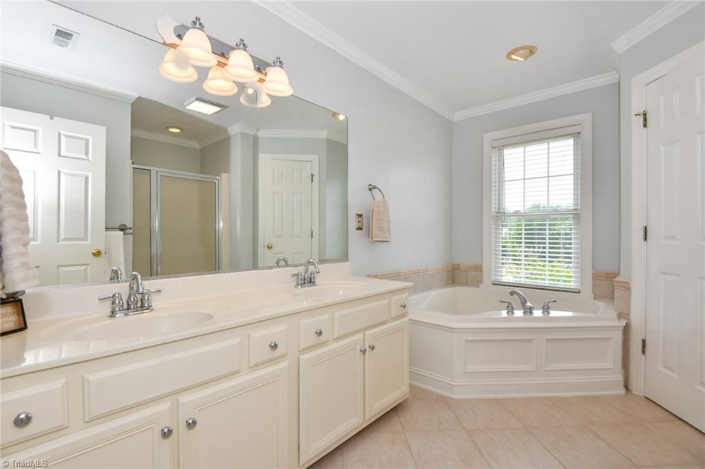 Reidsville, North Carolina 27320, United States, 3 Bedrooms Bedrooms, ,3 BathroomsBathrooms,Residential,Active,158124