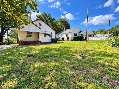 Homes For Sale - 3804 Cameron Avenue<br/> Greensboro, NC 27401