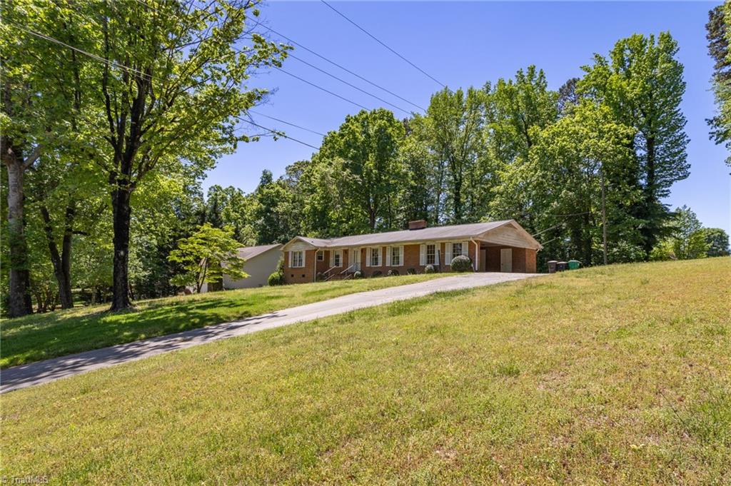 3405 Hillside Drive, High Point, North Carolina image 3