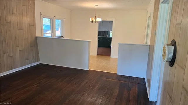 1812 W Lexington Avenue, photo 2 of 24