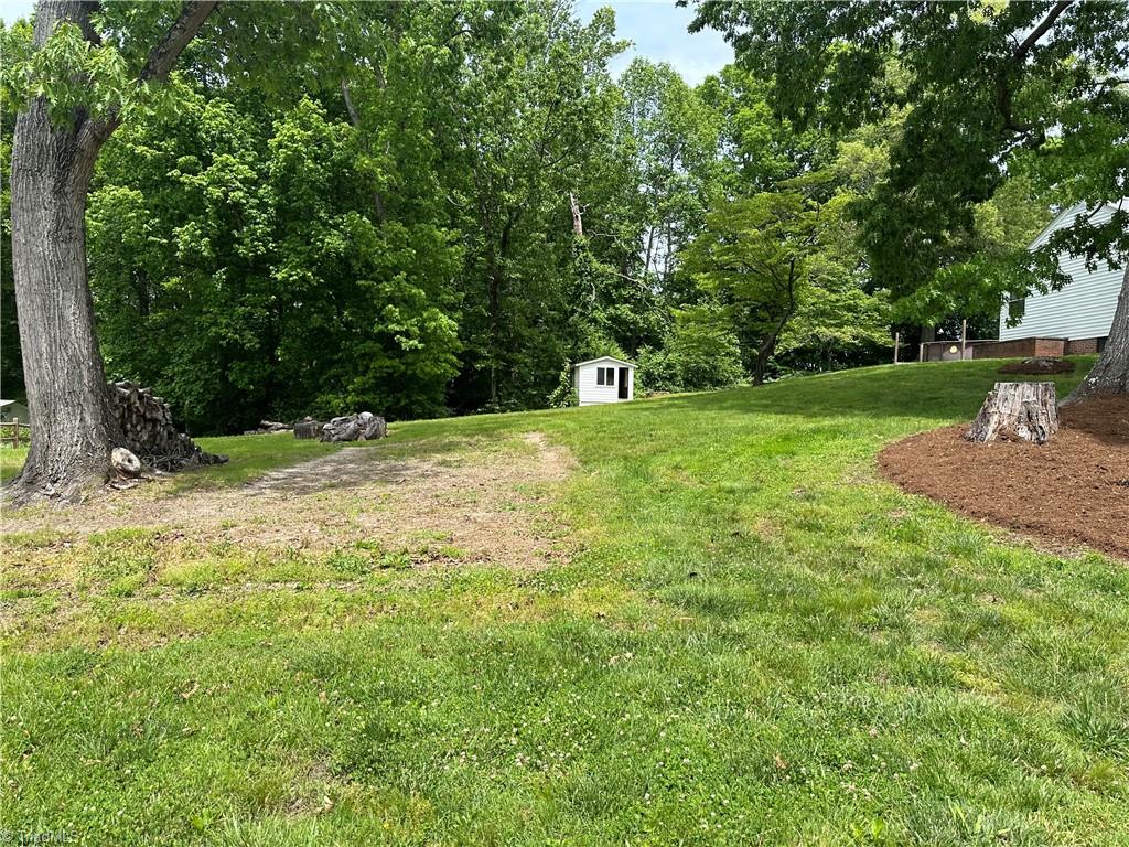 132 Belair Drive, Mount Airy, North Carolina image 5