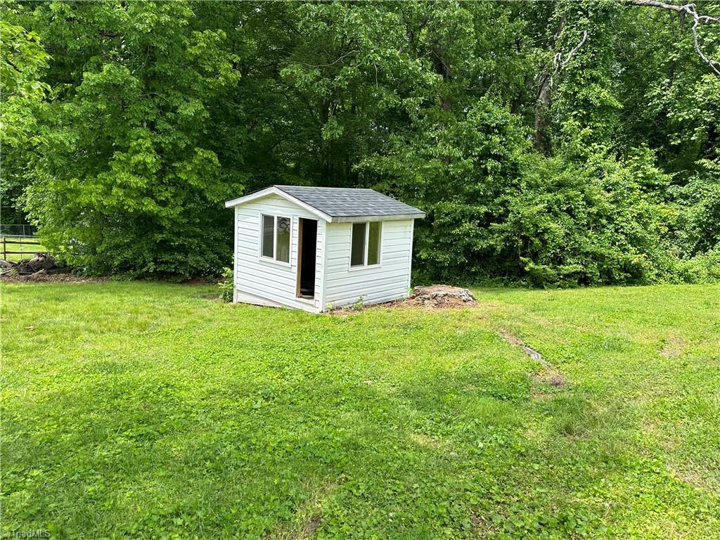 132 Belair Drive, Mount Airy, North Carolina image 23