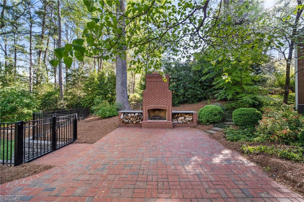 Winston-Salem, North Carolina 27106, United States, 4 Bedrooms Bedrooms, ,4 BathroomsBathrooms,Residential,Active,106281