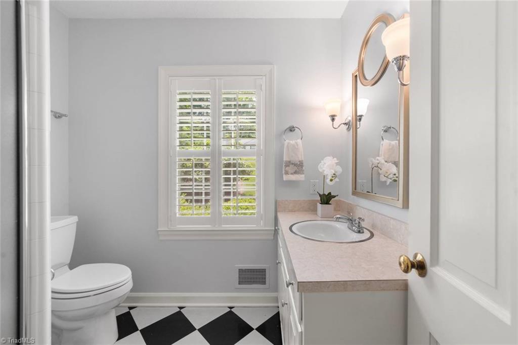 Winston-Salem, North Carolina 27106, United States, 4 Bedrooms Bedrooms, ,4 BathroomsBathrooms,Residential,Active,106281