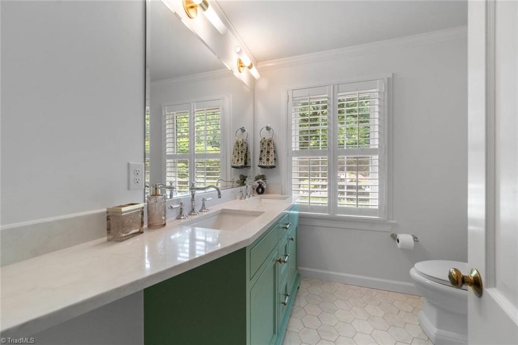 Winston-Salem, North Carolina 27106, United States, 4 Bedrooms Bedrooms, ,4 BathroomsBathrooms,Residential,Active,106281