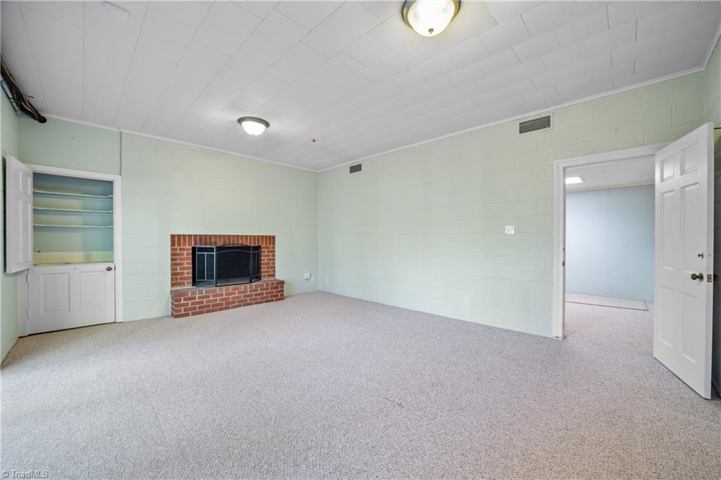 Winston-Salem, North Carolina 27106, United States, 4 Bedrooms Bedrooms, ,4 BathroomsBathrooms,Residential,Active,106281