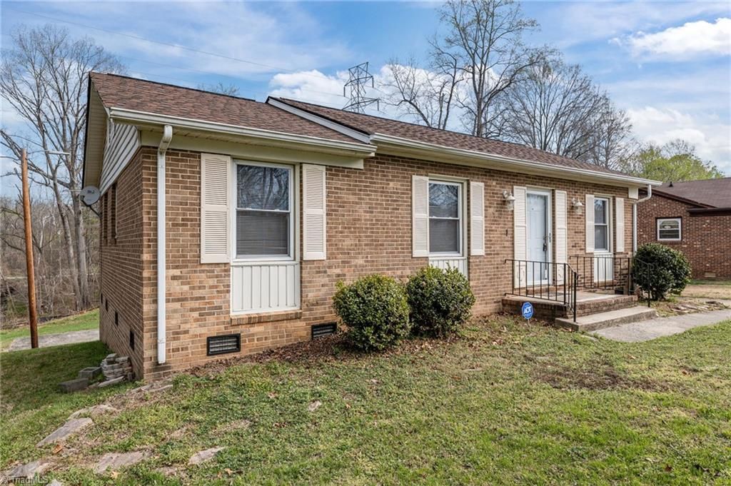 Photo of 2419 Fernbrook Road, Greensboro, NC 27405 (MLS # 1212910)