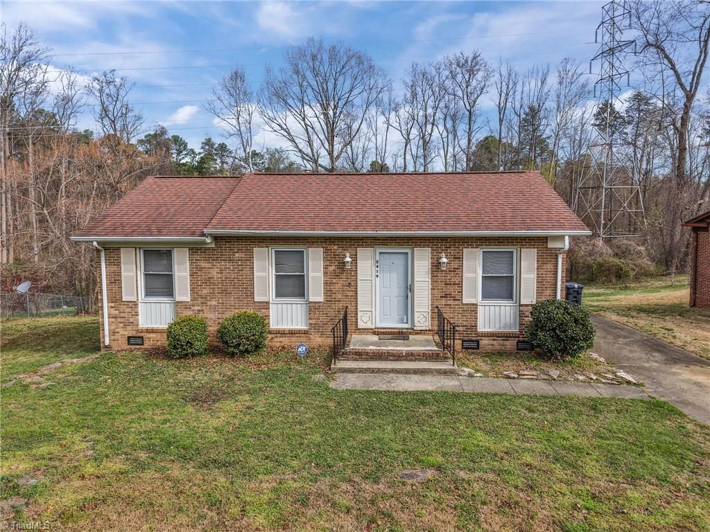 Photo of 2419 Fernbrook Road, Greensboro, NC 27405 (MLS # 1212910)