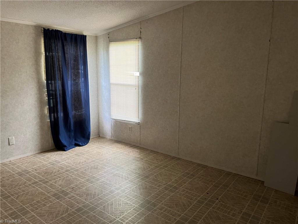 1019 Grooms Road