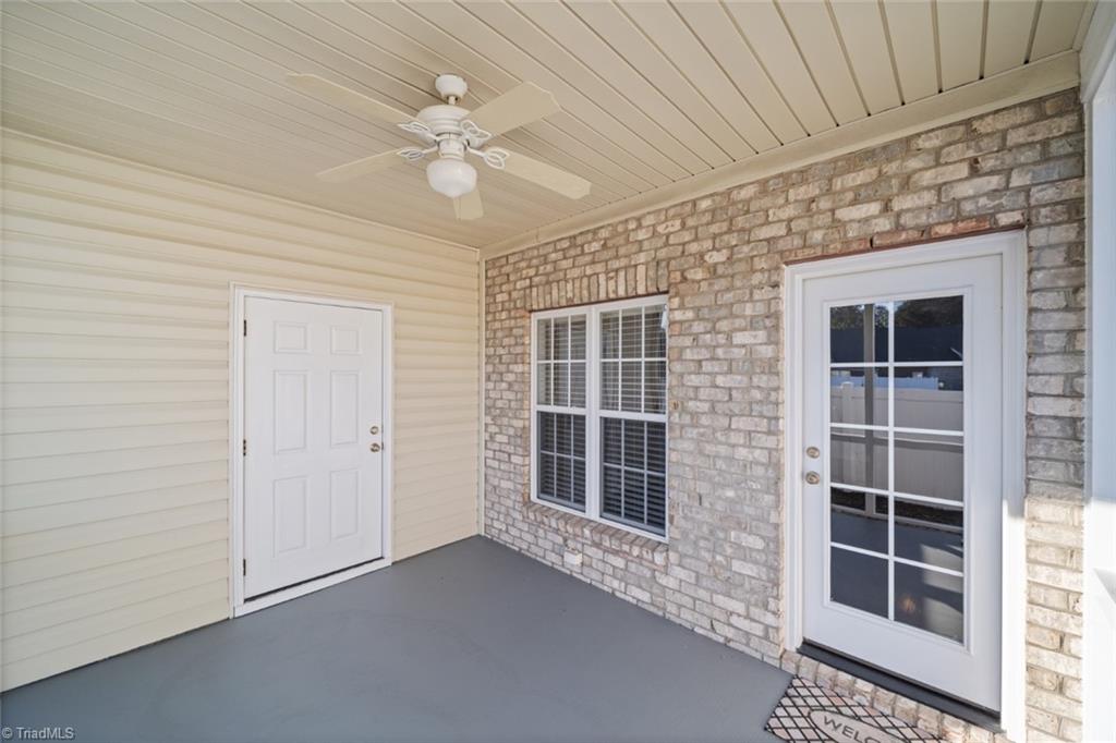 Winston-Salem, North Carolina 27127, United States, 2 Bedrooms Bedrooms, ,2 BathroomsBathrooms,Residential,Pending,15079