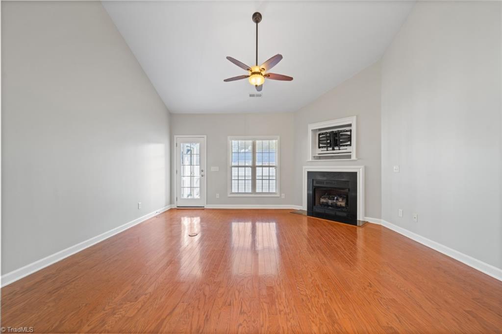 Winston-Salem, North Carolina 27127, United States, 2 Bedrooms Bedrooms, ,2 BathroomsBathrooms,Residential,Pending,15079