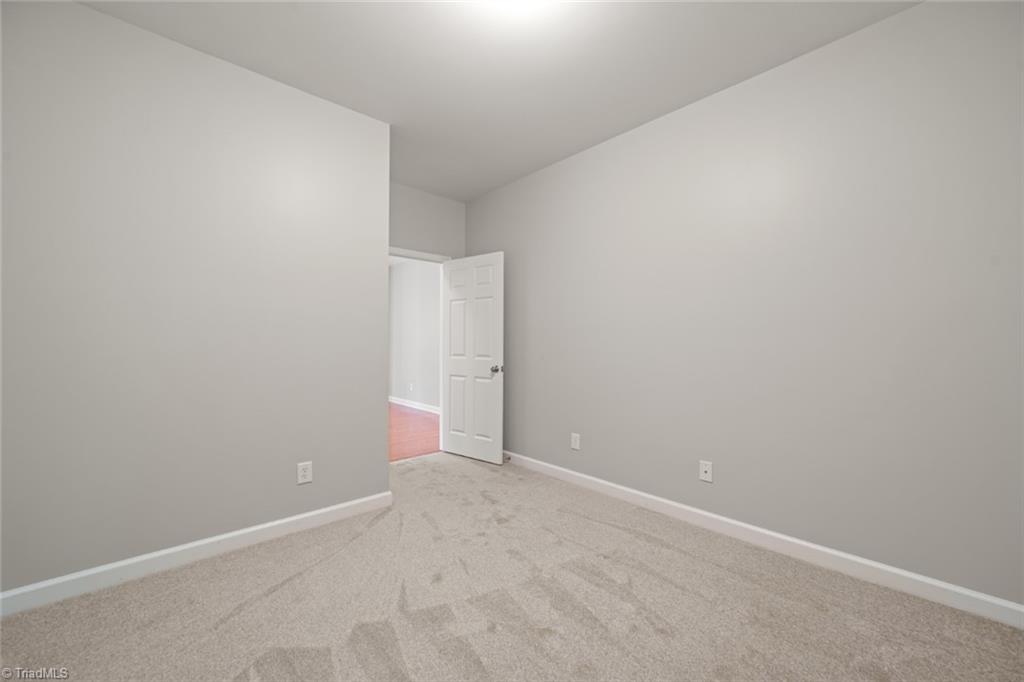 Winston-Salem, North Carolina 27127, United States, 2 Bedrooms Bedrooms, ,2 BathroomsBathrooms,Residential,Pending,15079