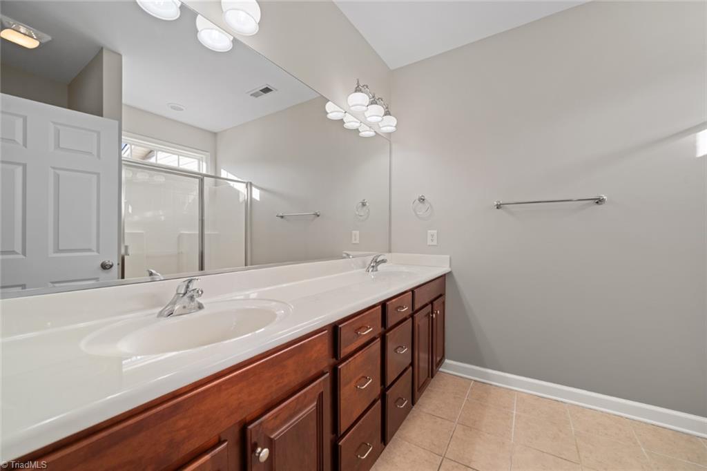 Winston-Salem, North Carolina 27127, United States, 2 Bedrooms Bedrooms, ,2 BathroomsBathrooms,Residential,Pending,15079