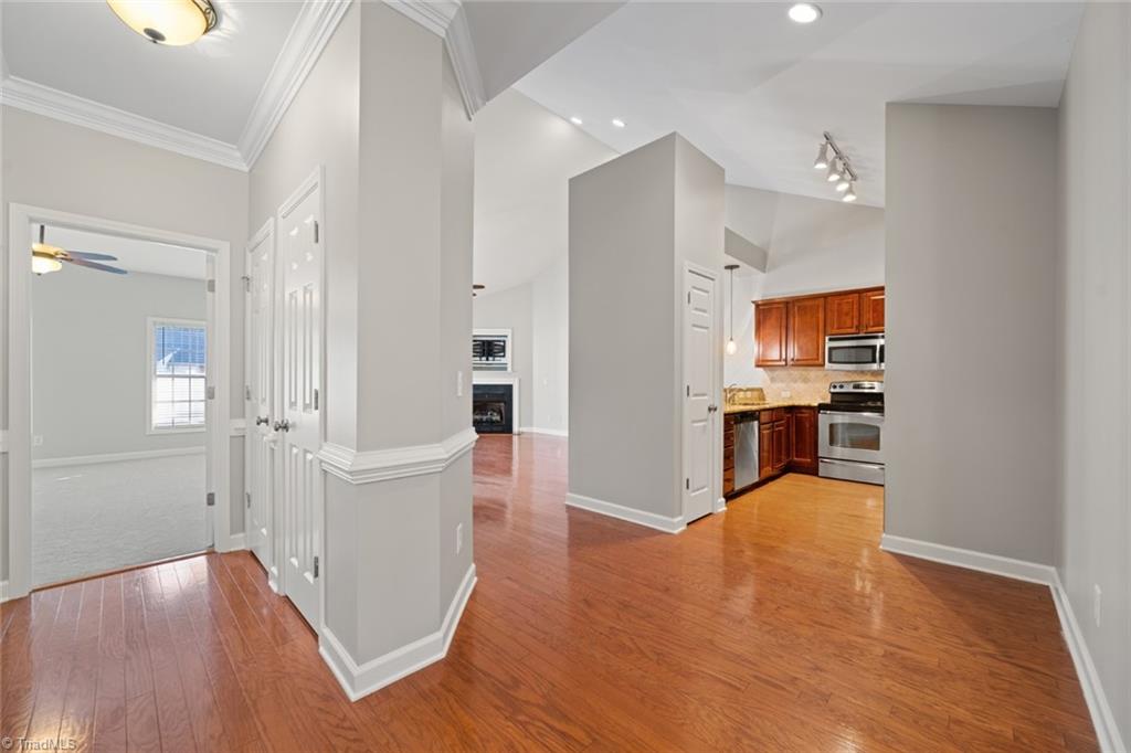 Winston-Salem, North Carolina 27127, United States, 2 Bedrooms Bedrooms, ,2 BathroomsBathrooms,Residential,Pending,15079