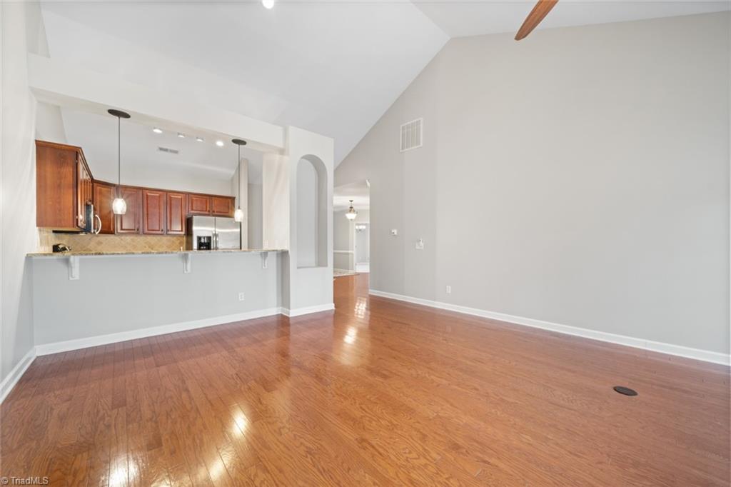 Winston-Salem, North Carolina 27127, United States, 2 Bedrooms Bedrooms, ,2 BathroomsBathrooms,Residential,Pending,15079