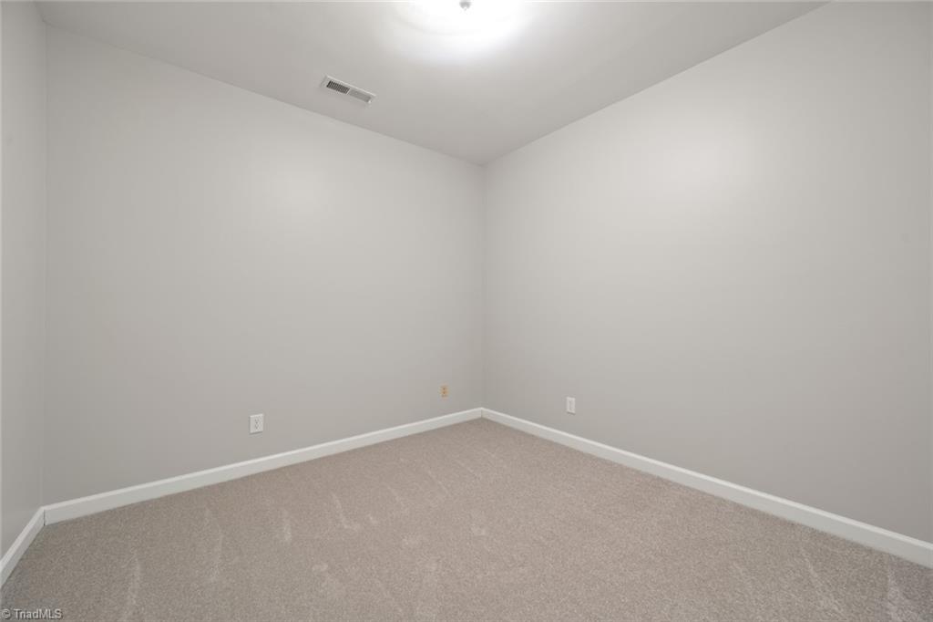 Winston-Salem, North Carolina 27127, United States, 2 Bedrooms Bedrooms, ,2 BathroomsBathrooms,Residential,Pending,15079