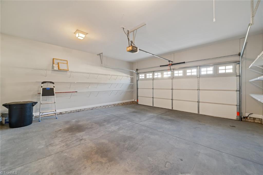 Winston-Salem, North Carolina 27127, United States, 2 Bedrooms Bedrooms, ,2 BathroomsBathrooms,Residential,Pending,15079