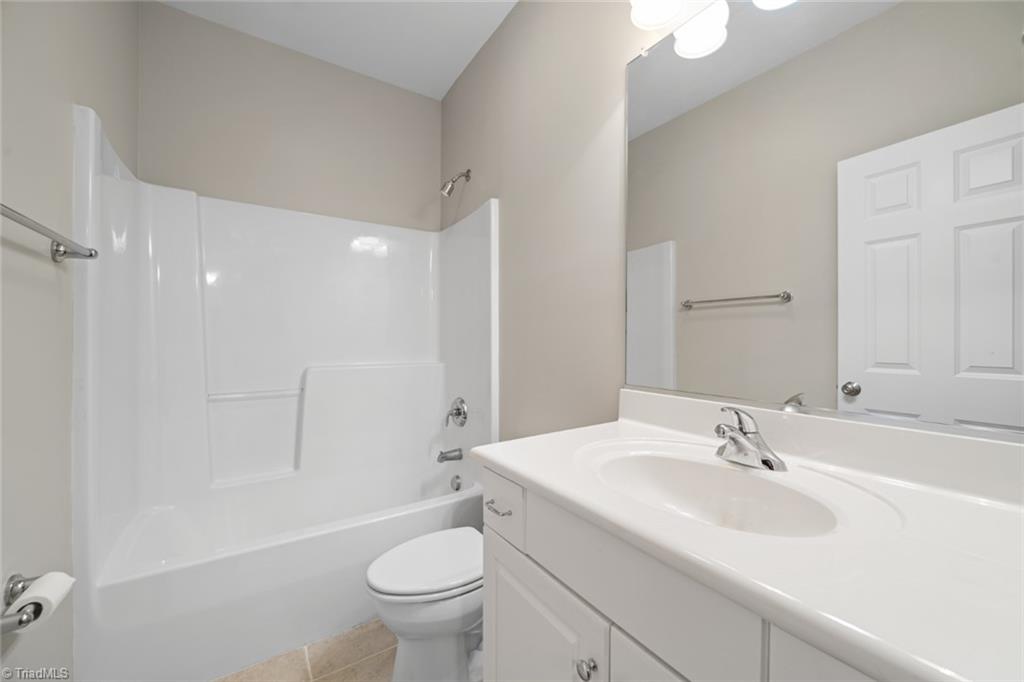 Winston-Salem, North Carolina 27127, United States, 2 Bedrooms Bedrooms, ,2 BathroomsBathrooms,Residential,Pending,15079