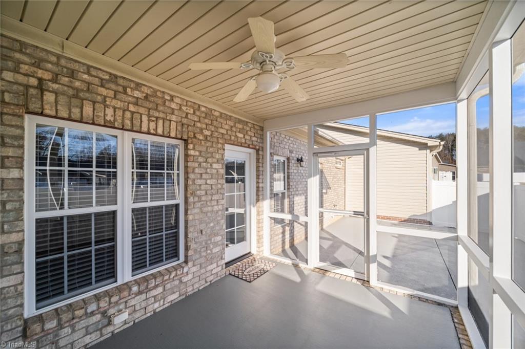 Winston-Salem, North Carolina 27127, United States, 2 Bedrooms Bedrooms, ,2 BathroomsBathrooms,Residential,Pending,15079