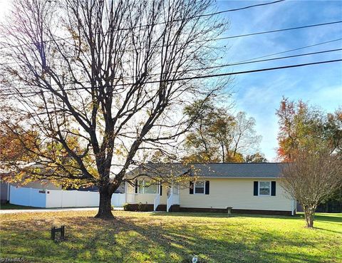 A home in Archdale