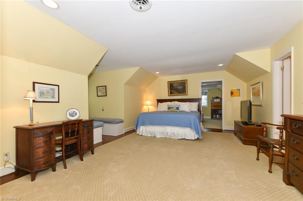 929 Winterlochen Drive, Greensboro, North Carolina image 31