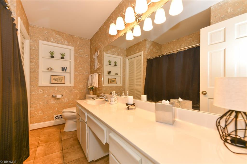 929 Winterlochen Drive, Greensboro, North Carolina image 17