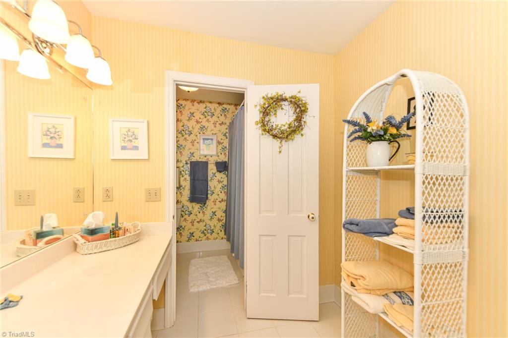 929 Winterlochen Drive, Greensboro, North Carolina image 34