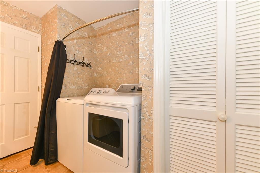 929 Winterlochen Drive, Greensboro, North Carolina image 18