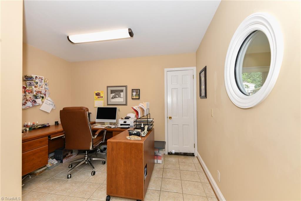 929 Winterlochen Drive, Greensboro, North Carolina image 12
