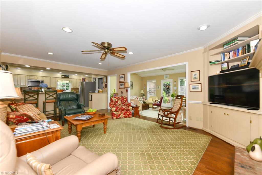 929 Winterlochen Drive, Greensboro, North Carolina image 16