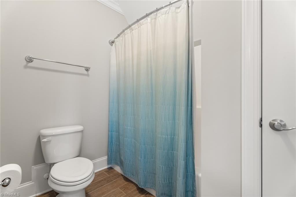 Winston-Salem, North Carolina 27106, United States, 4 Bedrooms Bedrooms, ,5 BathroomsBathrooms,Residential,Pending,14706