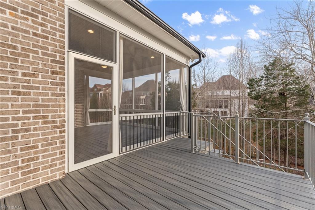 Winston-Salem, North Carolina 27106, United States, 4 Bedrooms Bedrooms, ,5 BathroomsBathrooms,Residential,Pending,14706