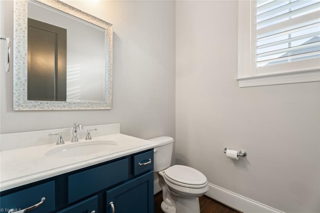 Winston-Salem, North Carolina 27106, United States, 4 Bedrooms Bedrooms, ,5 BathroomsBathrooms,Residential,Pending,14706