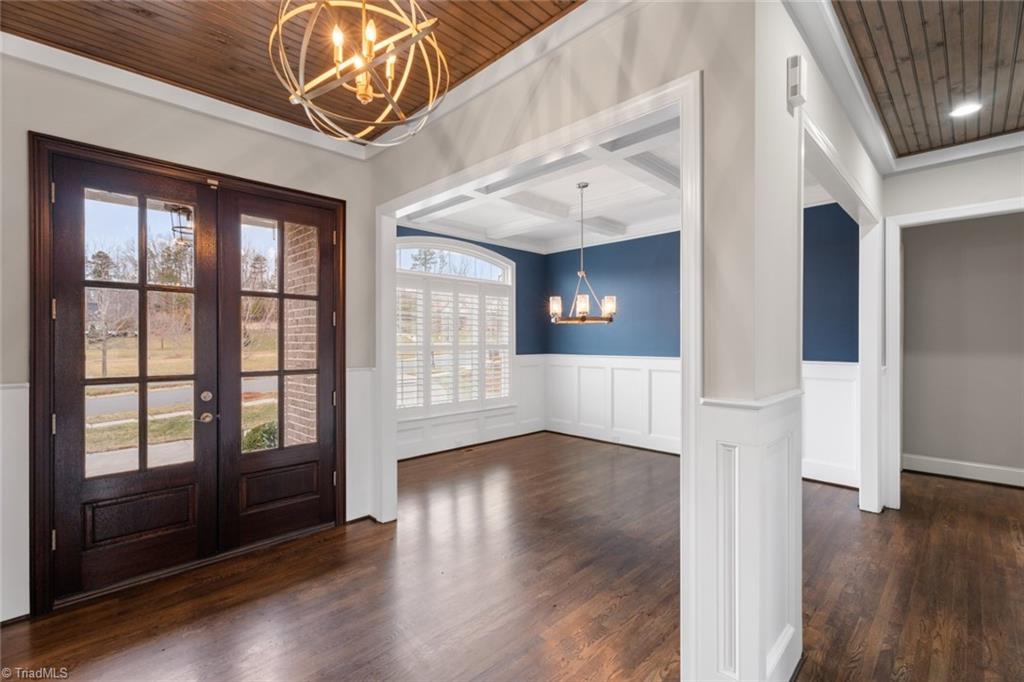 Winston-Salem, North Carolina 27106, United States, 4 Bedrooms Bedrooms, ,5 BathroomsBathrooms,Residential,Pending,14706