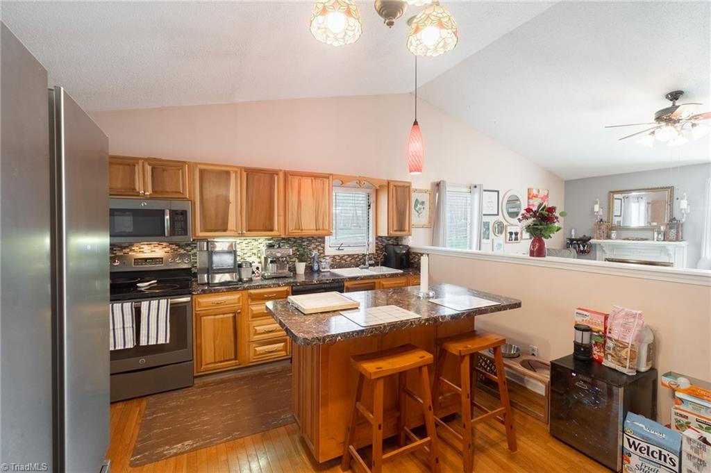 Photo 6 of 22 of 208 Jeremey Way house