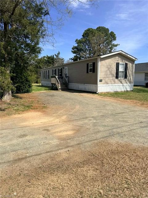 3515 Forrest Avenue Efland NC 27243