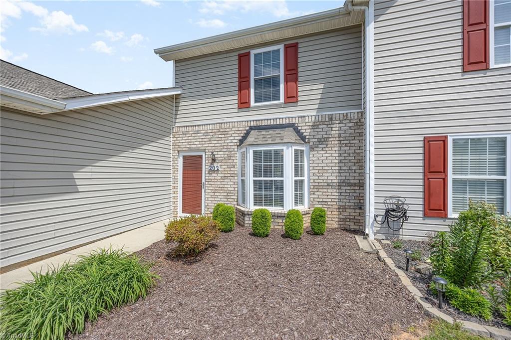 202 Chestnut Chase Trail, Kernersville, North Carolina image 1