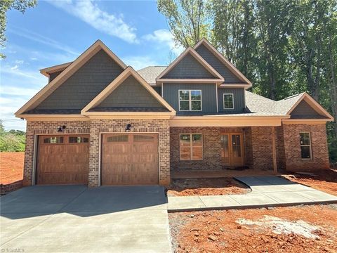 Homes For Sale - 3784 Verbena Way<br/> Clemmons, NC 27012