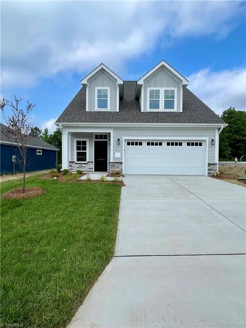 Homes For Sale - 3419 Willowcrest Street<br/> High Point, NC 27265